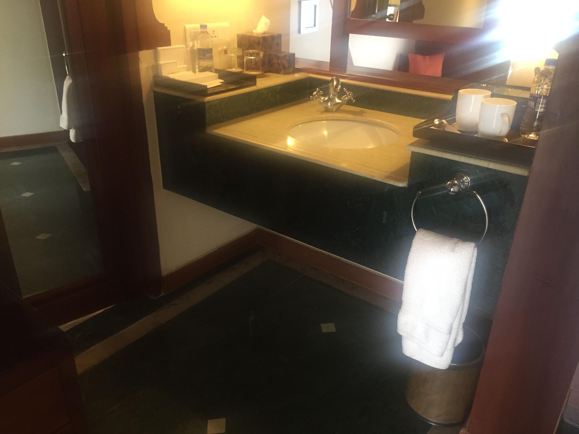 The Leela Kovalam, A Raviz Hotel Thiruvananthapuram Bagian luar foto
