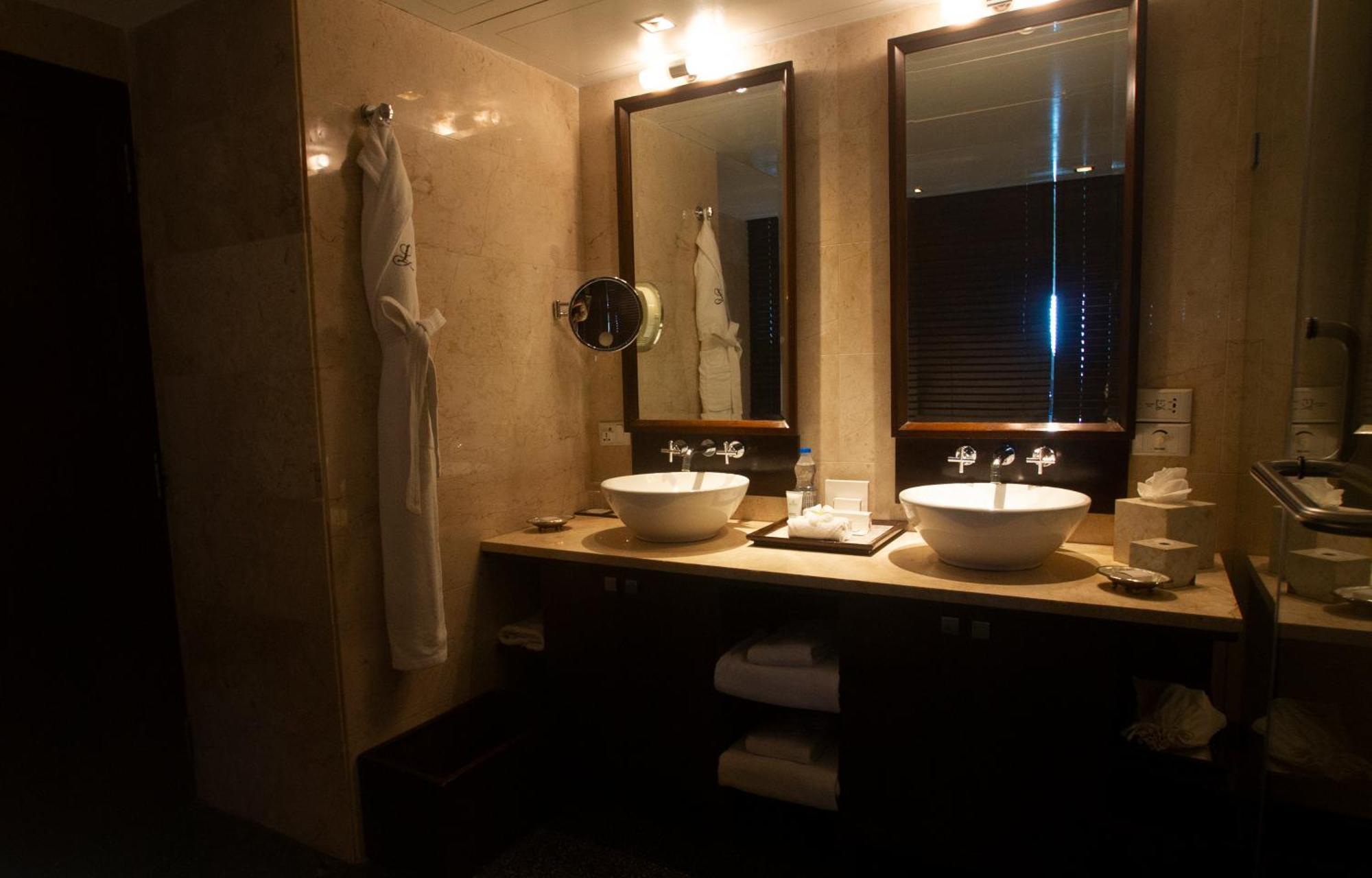 The Leela Kovalam, A Raviz Hotel Thiruvananthapuram Bagian luar foto